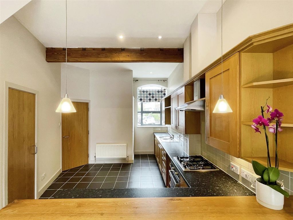 Property photo 3 of 28 Kitchen