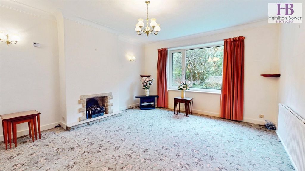 Property photo 2 of 18 900c31E1-40-Northowram-Green-10192026_161838.Jpg
