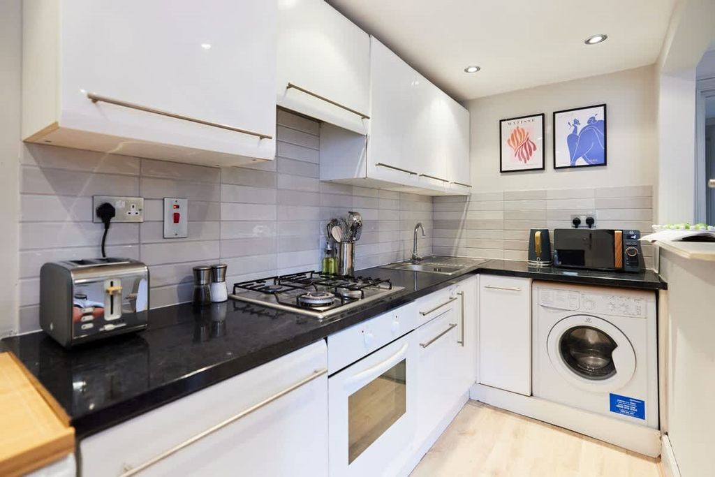 Property photo 3 of 12 3d8Def36-0044-44-...