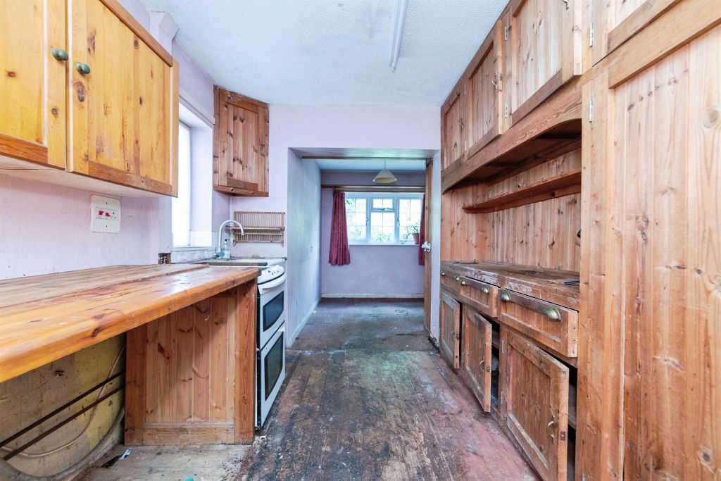 Property photo 2 of 12