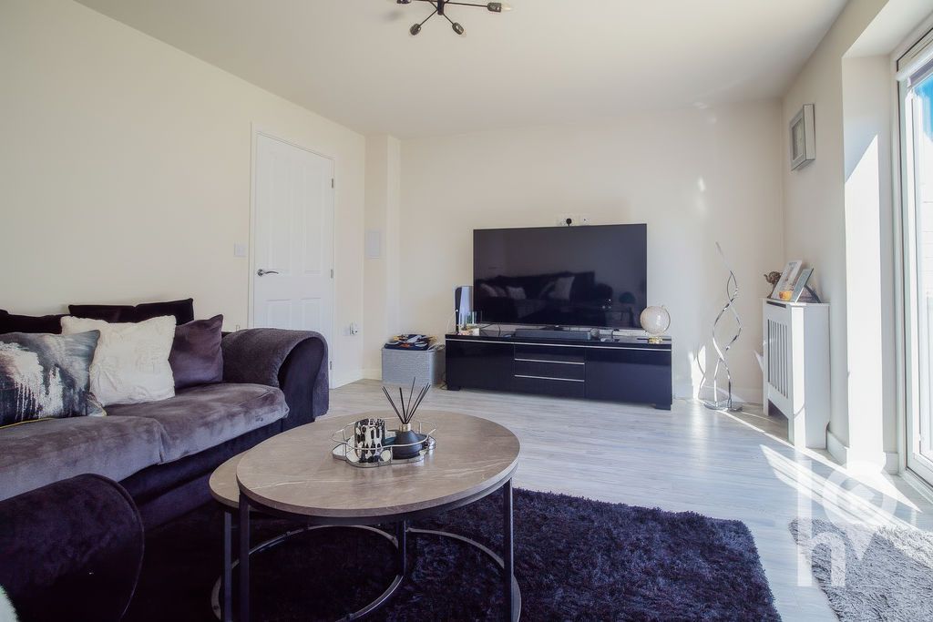 Property photo 2 of 9 Photo 1