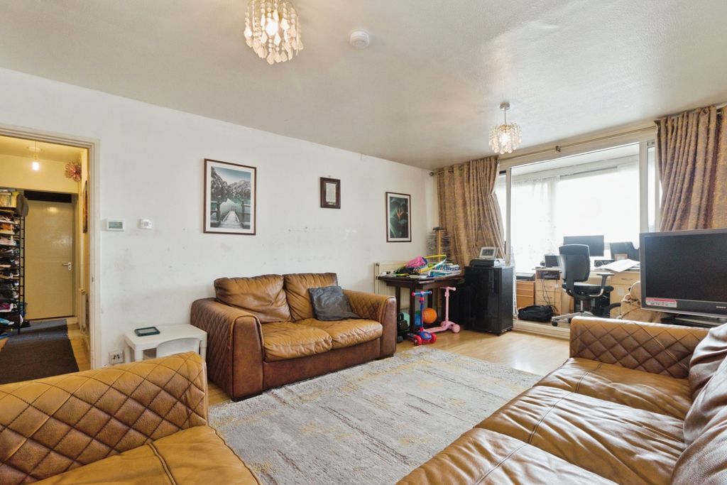 Property photo 2 of 21 Pbox-Img.Jpg