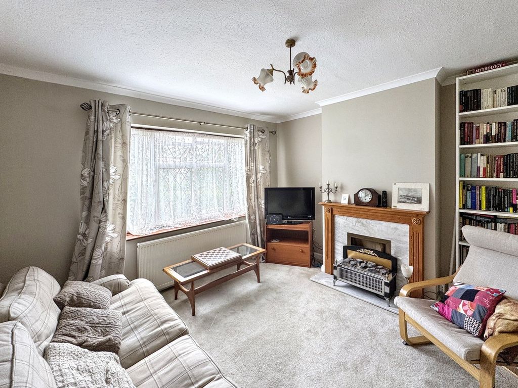 Property photo 2 of 18