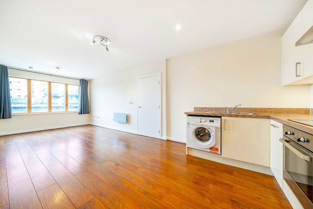 Property photo 2 of 4