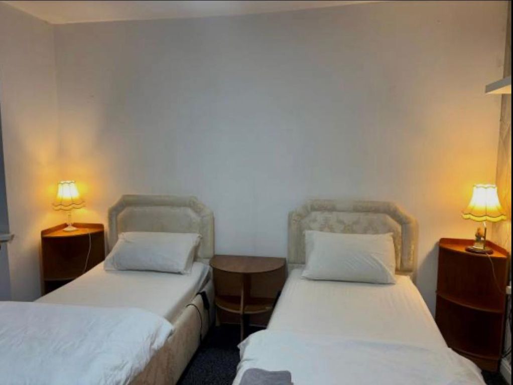 Property photo 3 of 12