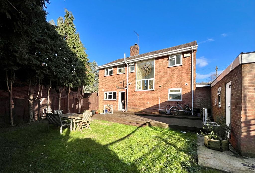 Property photo 2 of 12