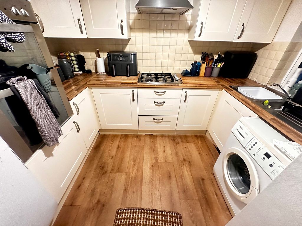 Property photo 1 of 12 Image