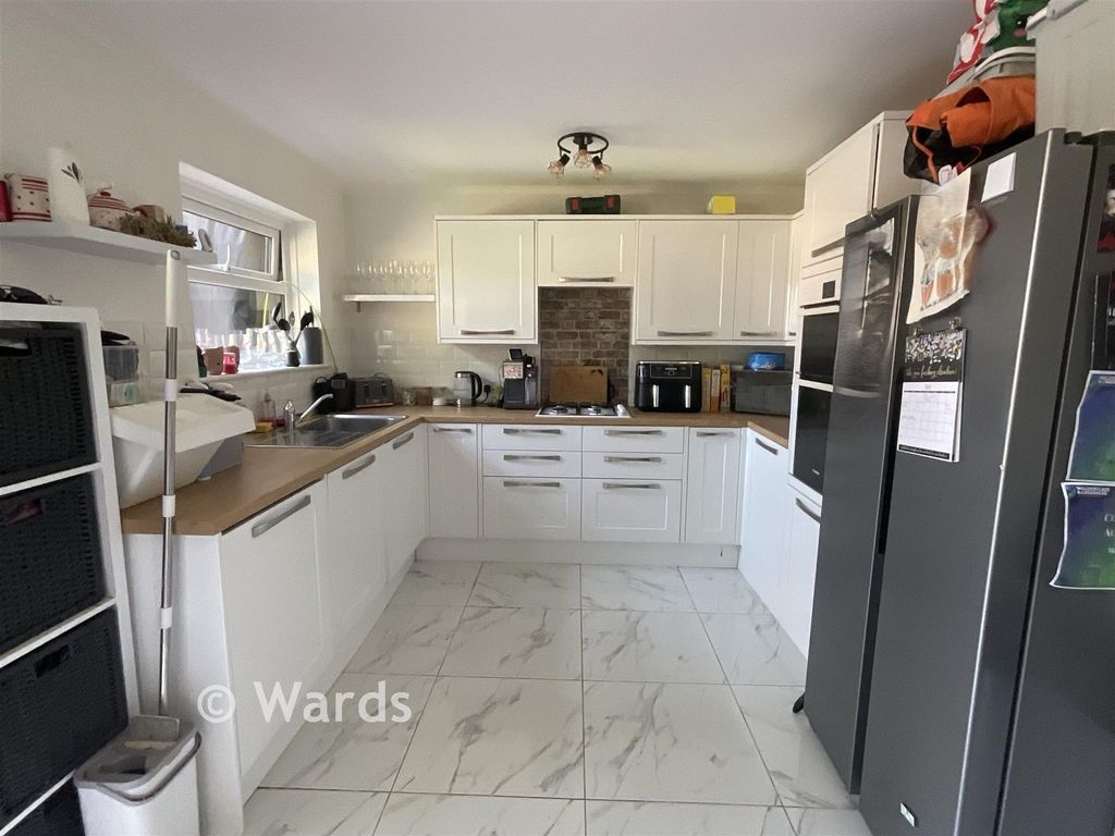 Property photo 2 of 5 Kitchen