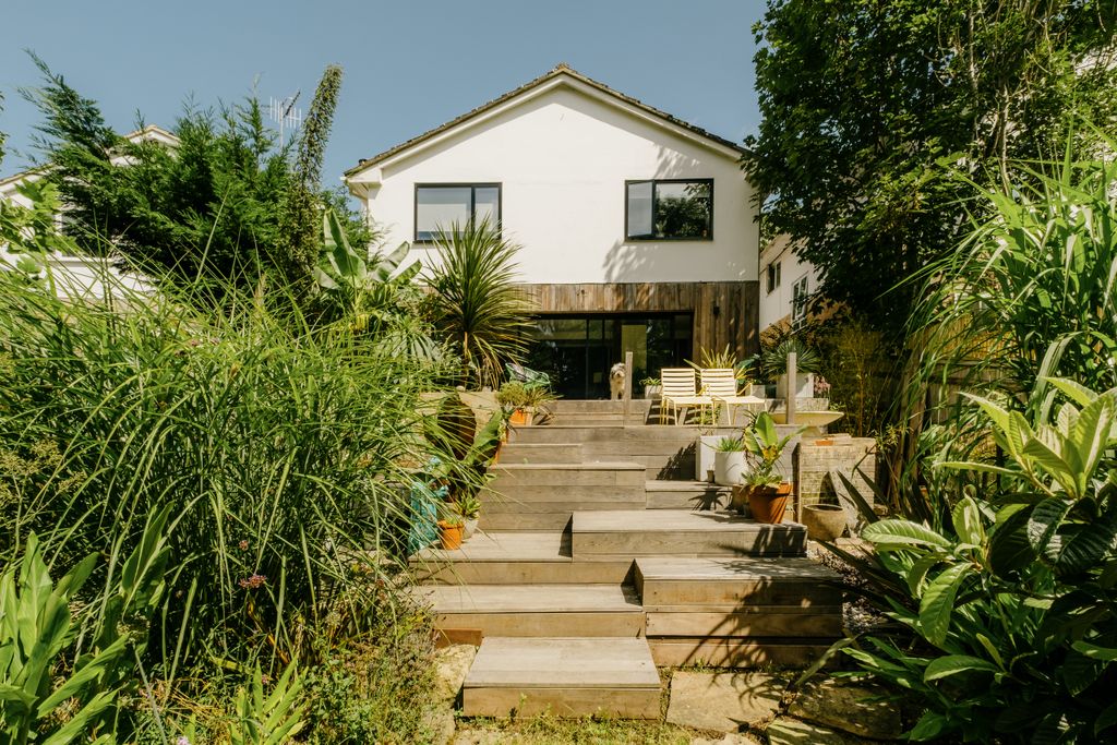 Property photo 2 of 27 Croft-Hastings-Upperglenroad-Exterior-5