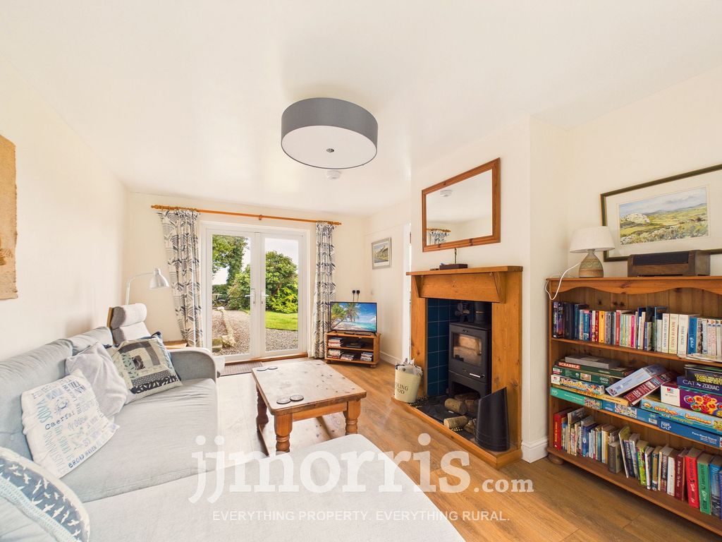 Property photo 2 of 28