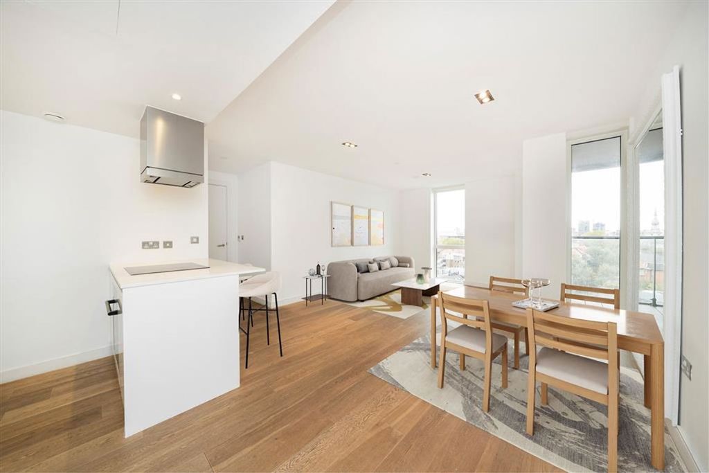 Property photo 2 of 8