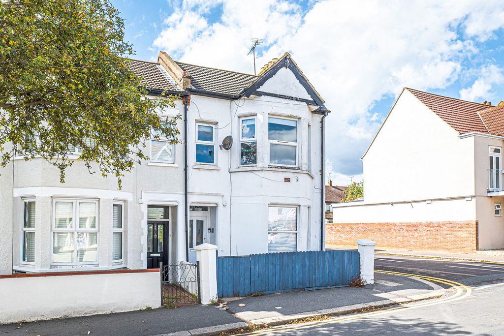 Property photo 1 of 12
