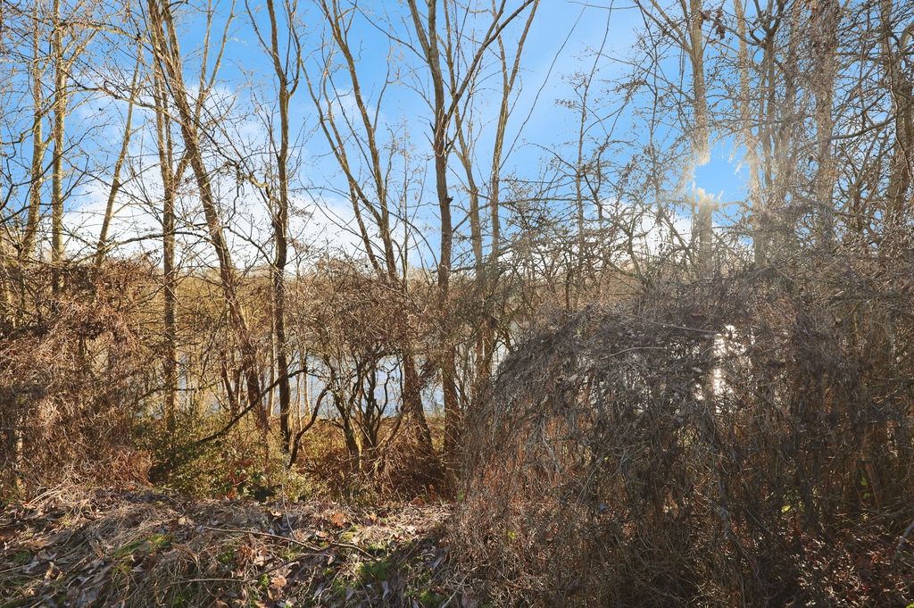 Property photo 2 of 12 4594201