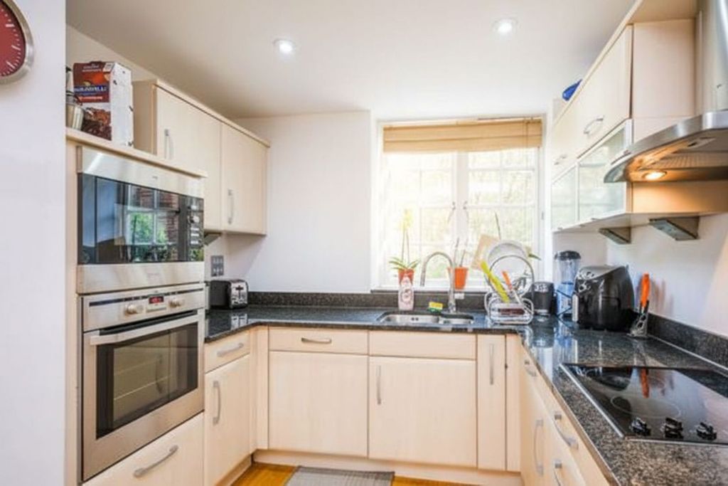 Property photo 3 of 16