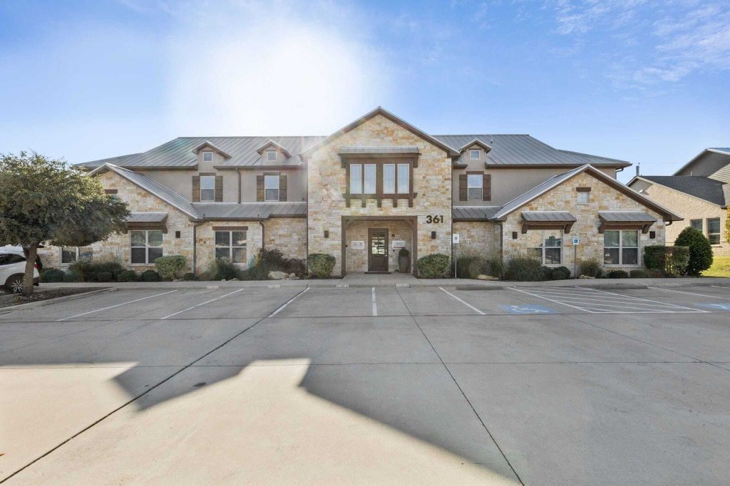 Property photo 1 of 25