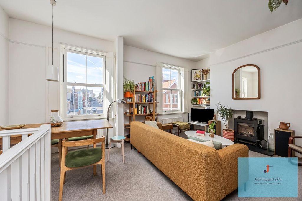 Property photo 2 of 15 Living Room