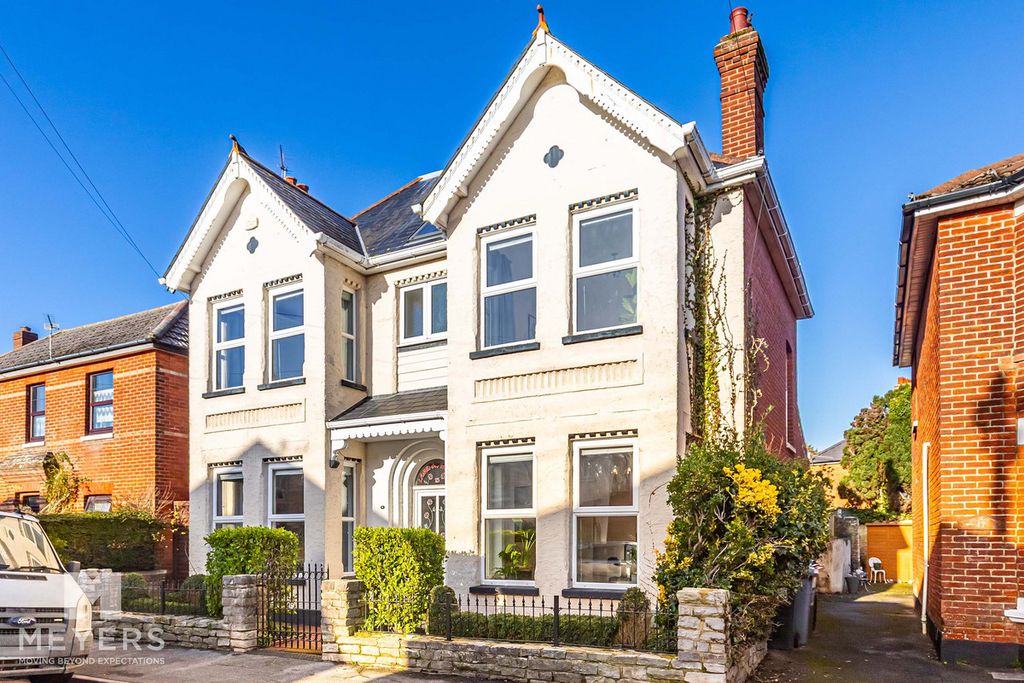 Property photo 1 of 34