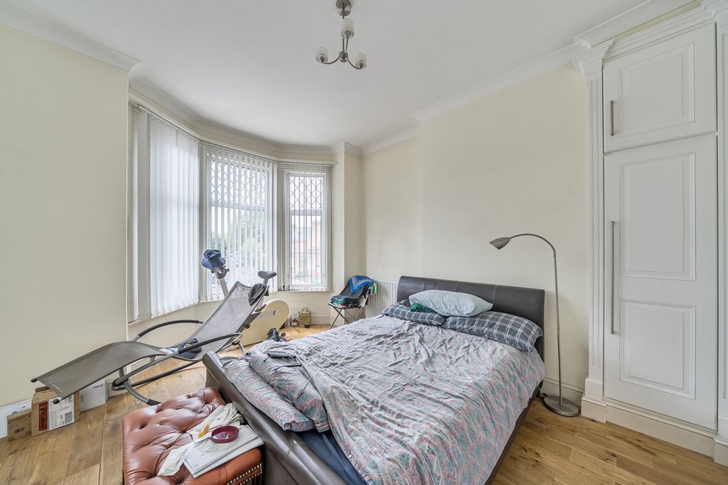 Property photo 3 of 17 1346218-10-68B192...