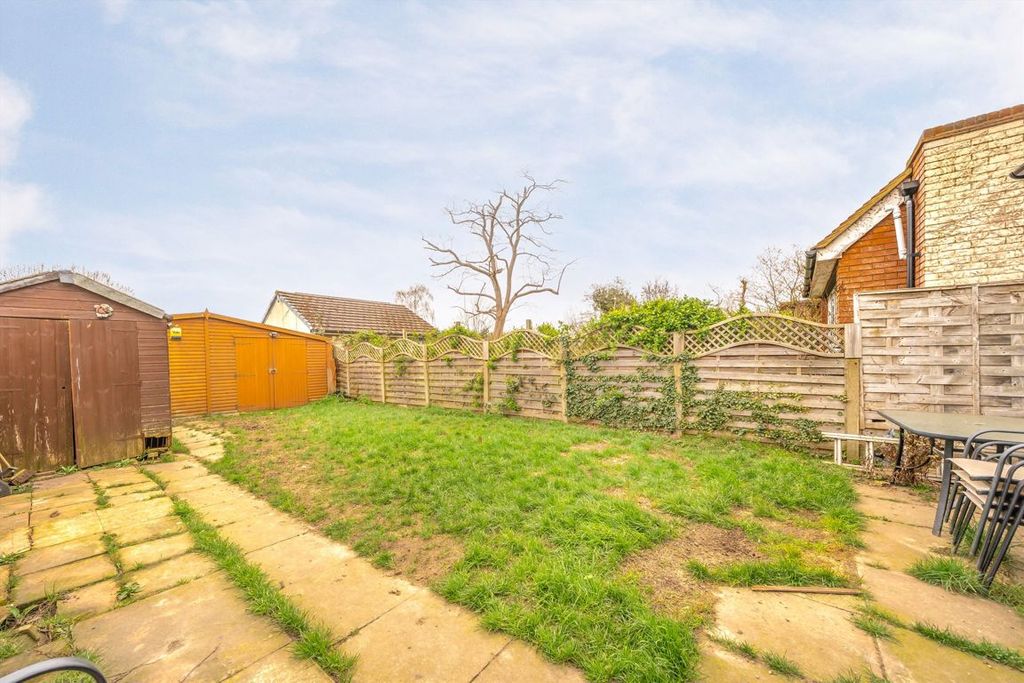 Property photo 2 of 8