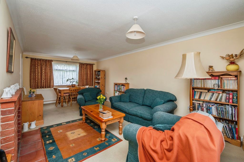 Property photo 2 of 12