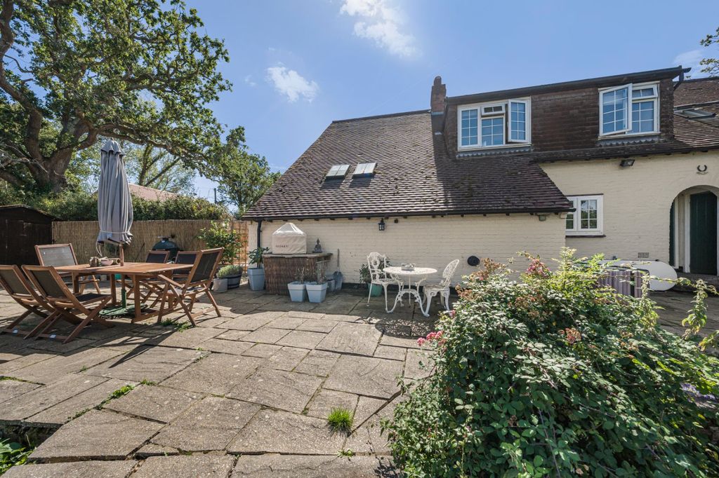 Property photo 2 of 22 Picture No. 26