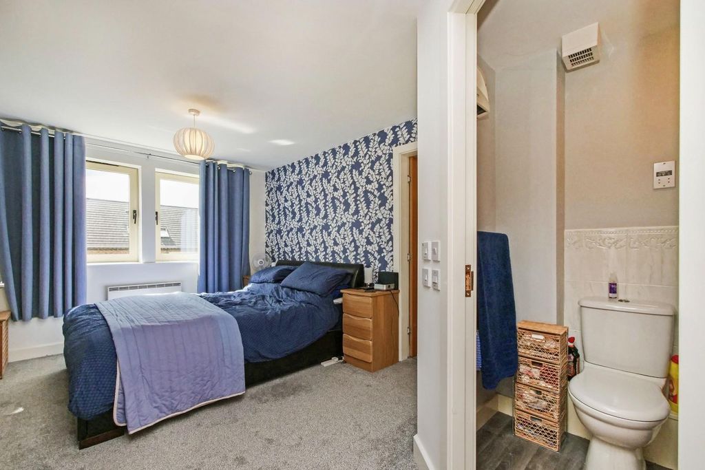 Property photo 3 of 14 Pnmb0144.Jpg