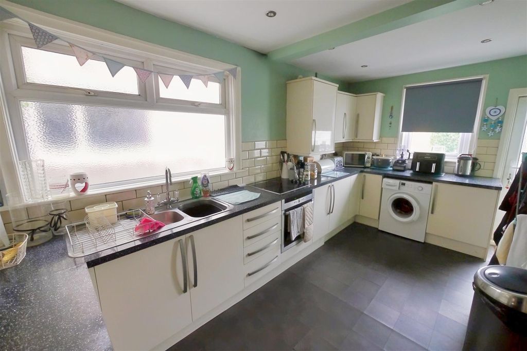 Property photo 3 of 10 Kithcen1.Jpg