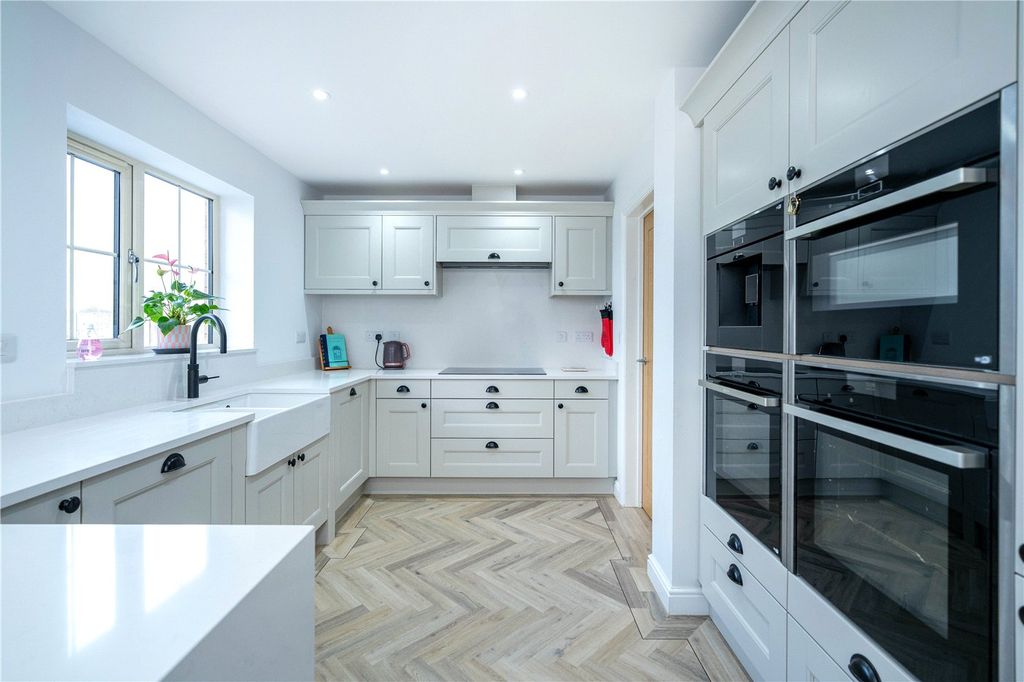 Property photo 3 of 19 Picture No. 09