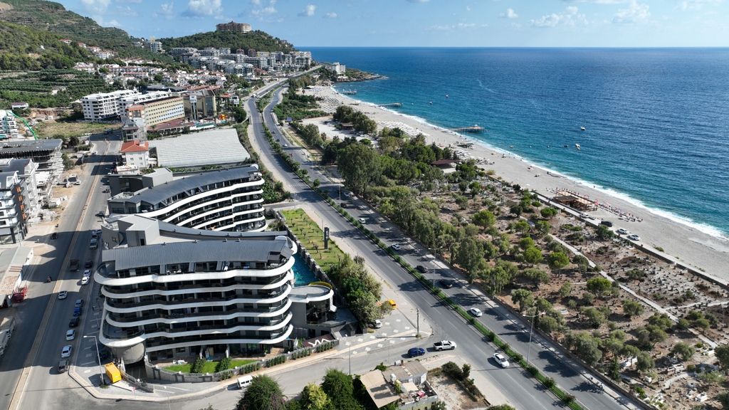Property photo 3 of 26 Seafront Apartment In Kargicak, Alanya For Sale - A Great Location On The Seafront
