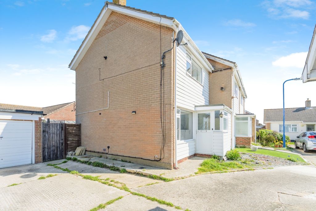 Property photo 1 of 11 Front