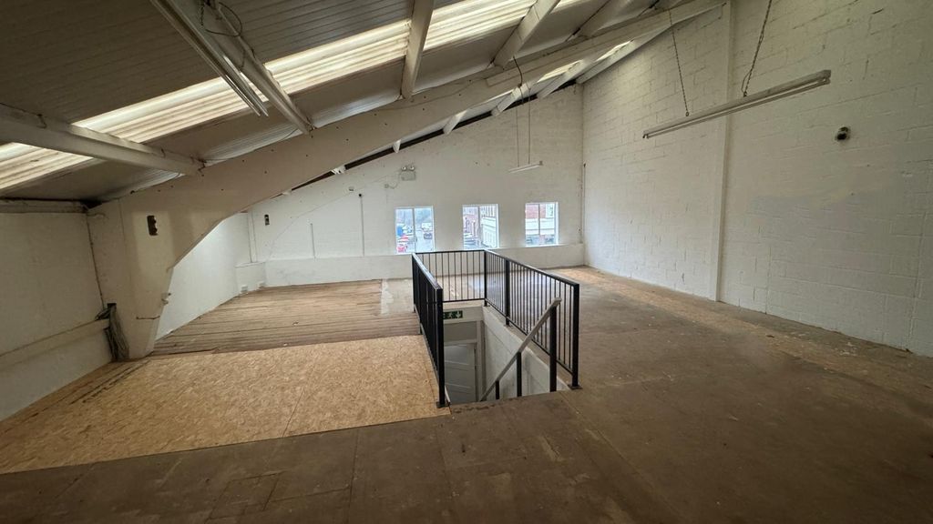 Property photo 1 of 5