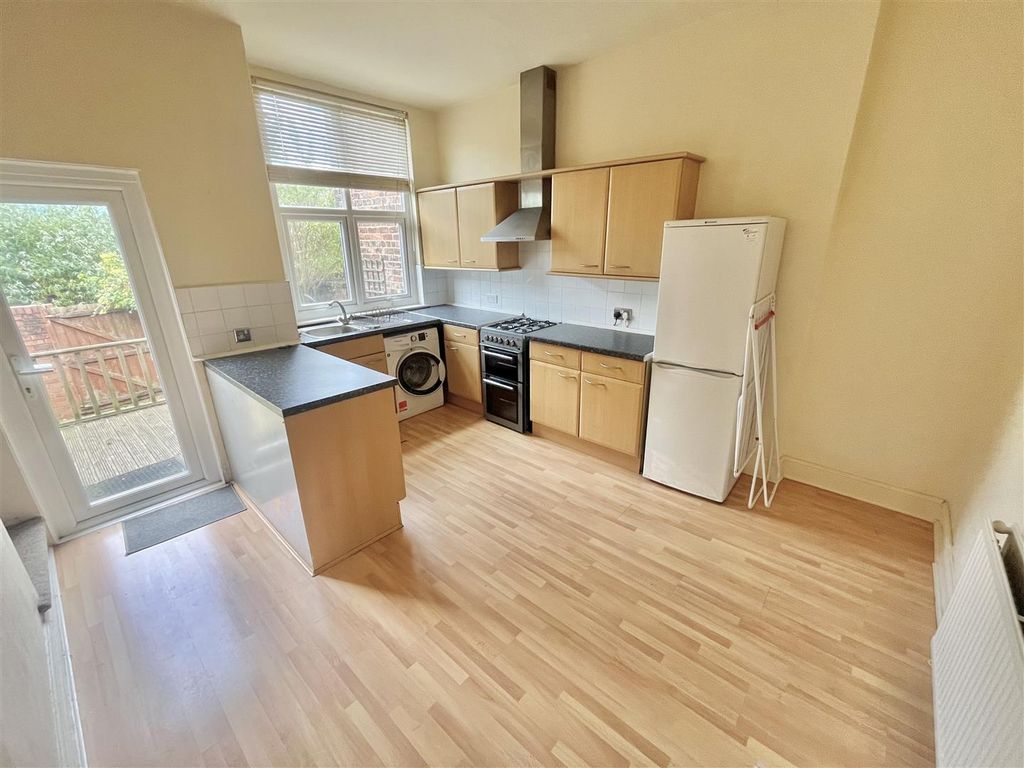 Property photo 3 of 19 Image 3