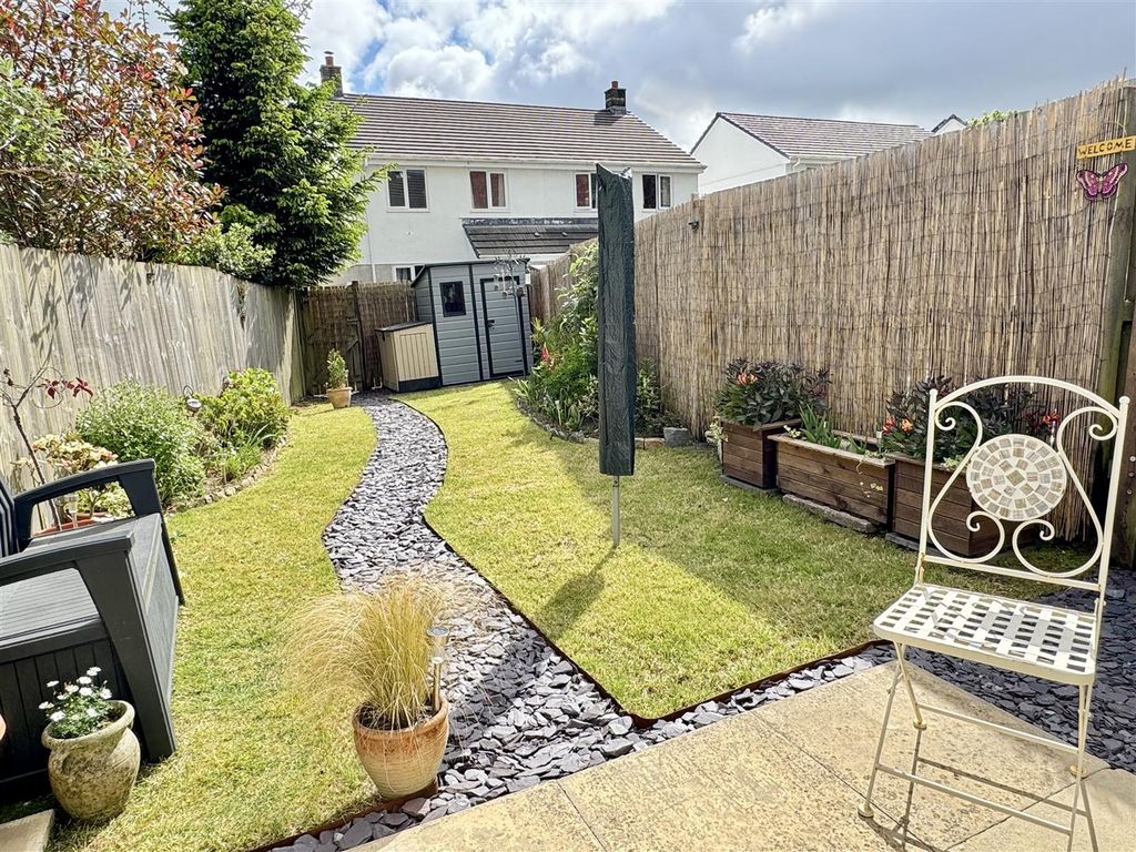 Property photo 2 of 20 Outside