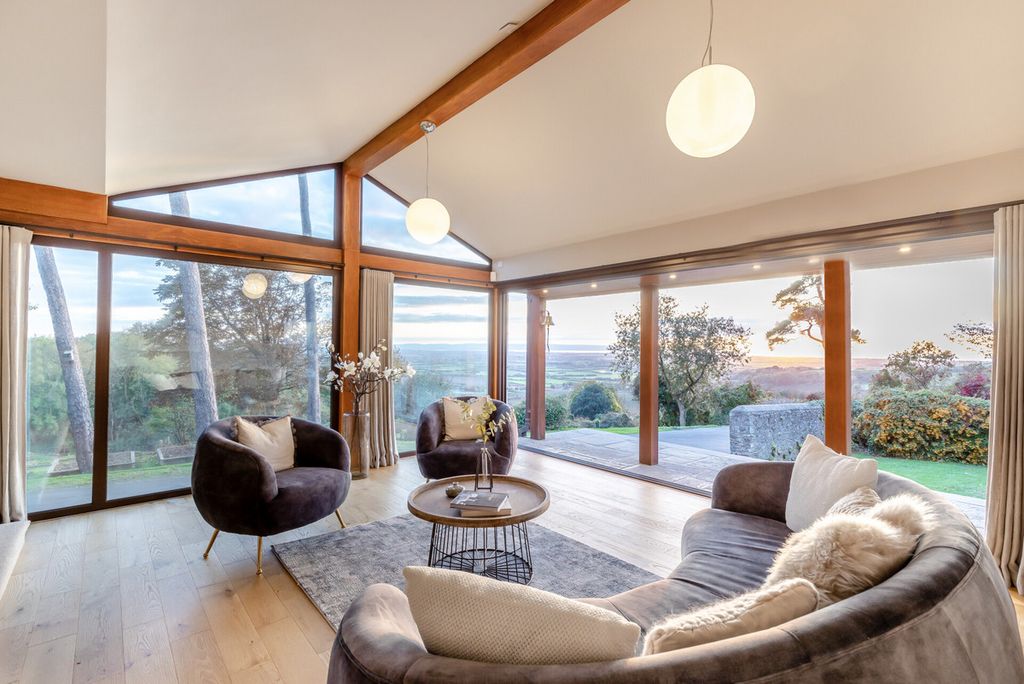 Property photo 3 of 50