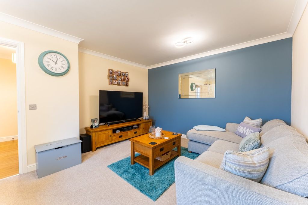 Property photo 3 of 15