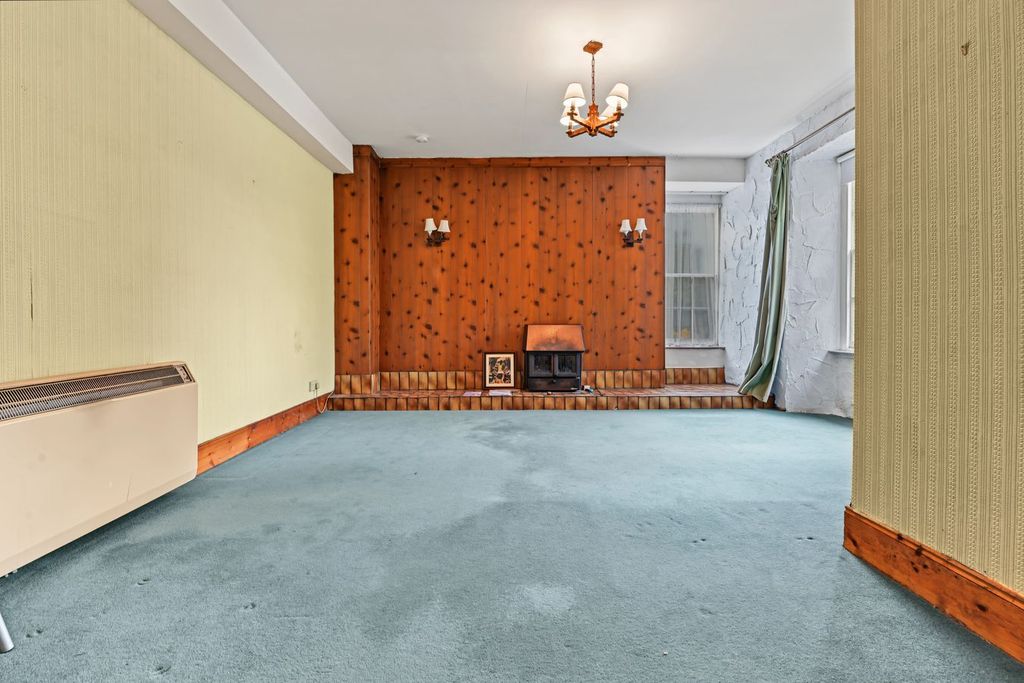 Property photo 3 of 50