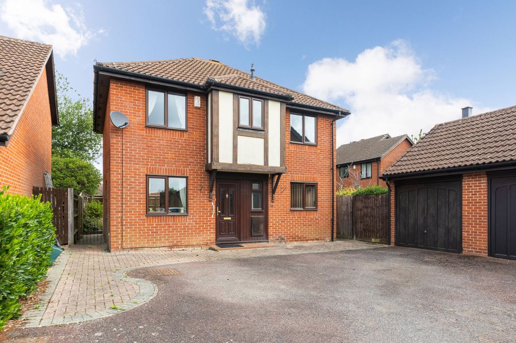 Property photo 1 of 16