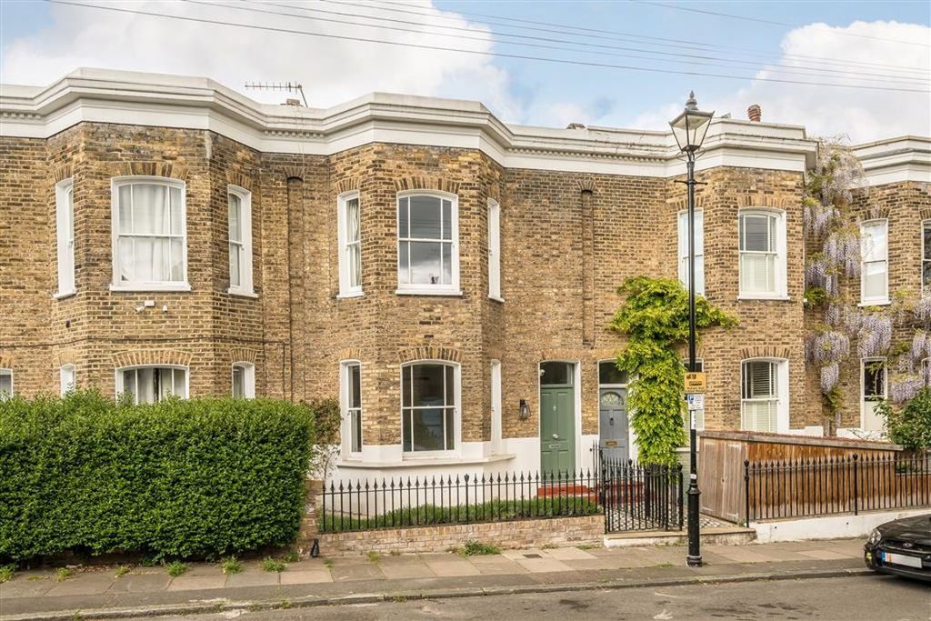Property photo 1 of 9