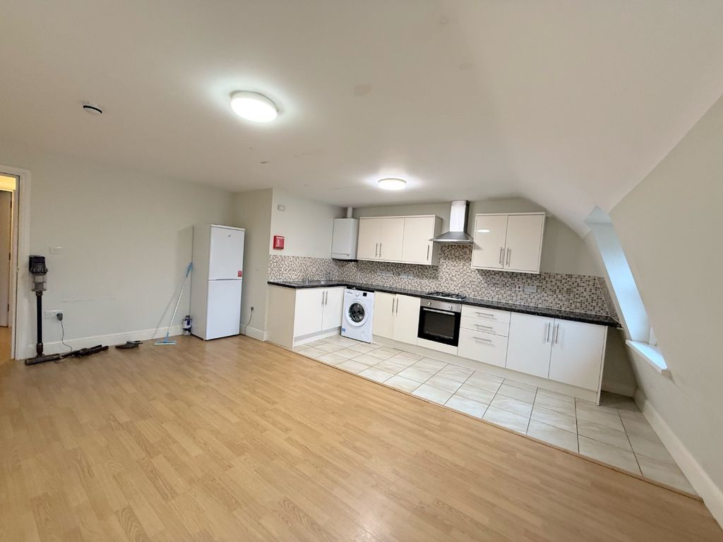 Property photo 3 of 7 5533753