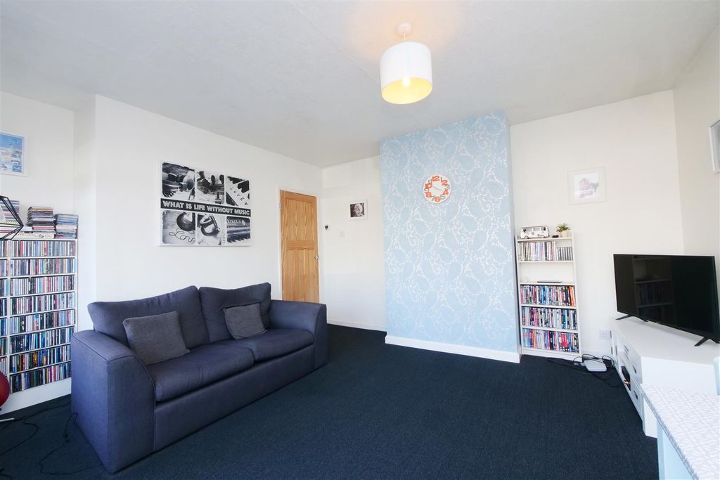 Property photo 3 of 10 Pnmb1611.Jpg