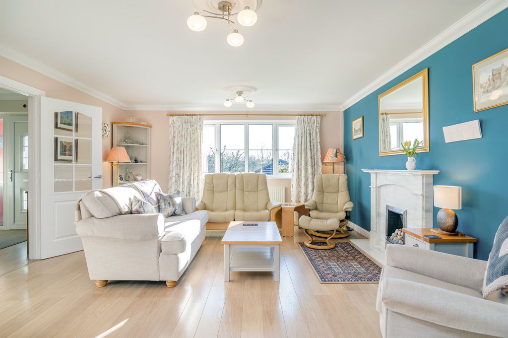 Property photo 3 of 29