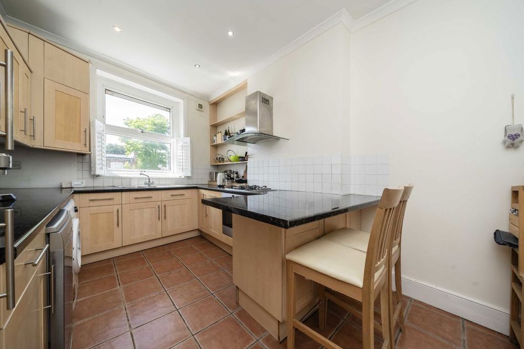 Property photo 3 of 5