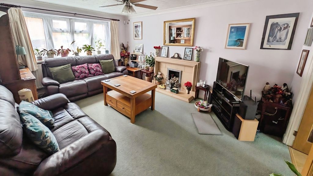 Property photo 2 of 26 Pbox-Img.Jpg