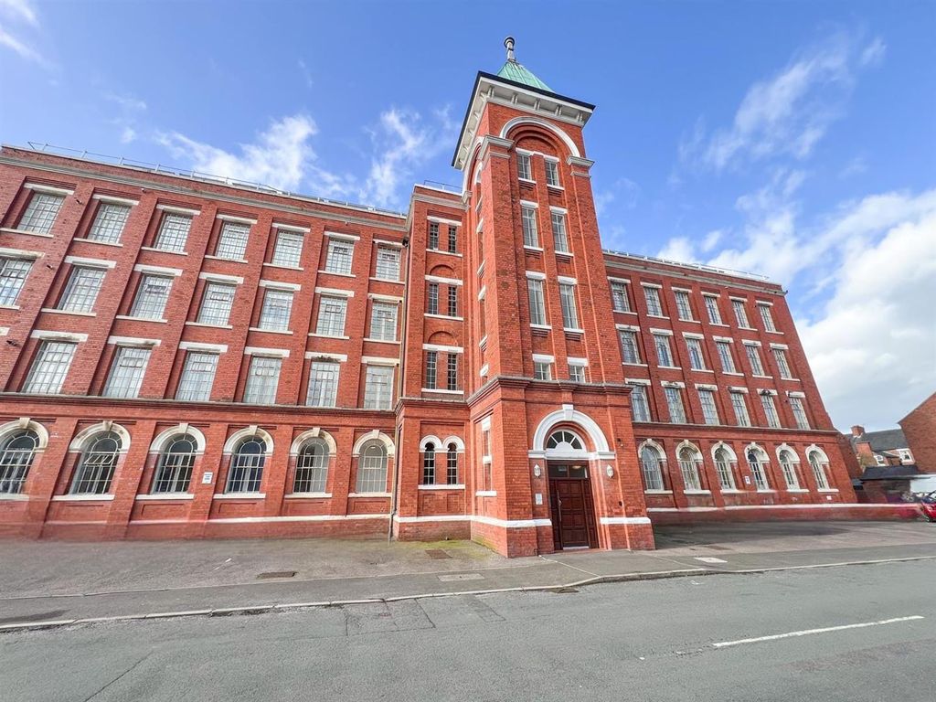 Property photo 1 of 17 Frontage