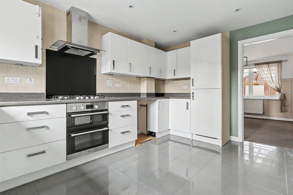 Property photo 3 of 18 3 - Kitchen