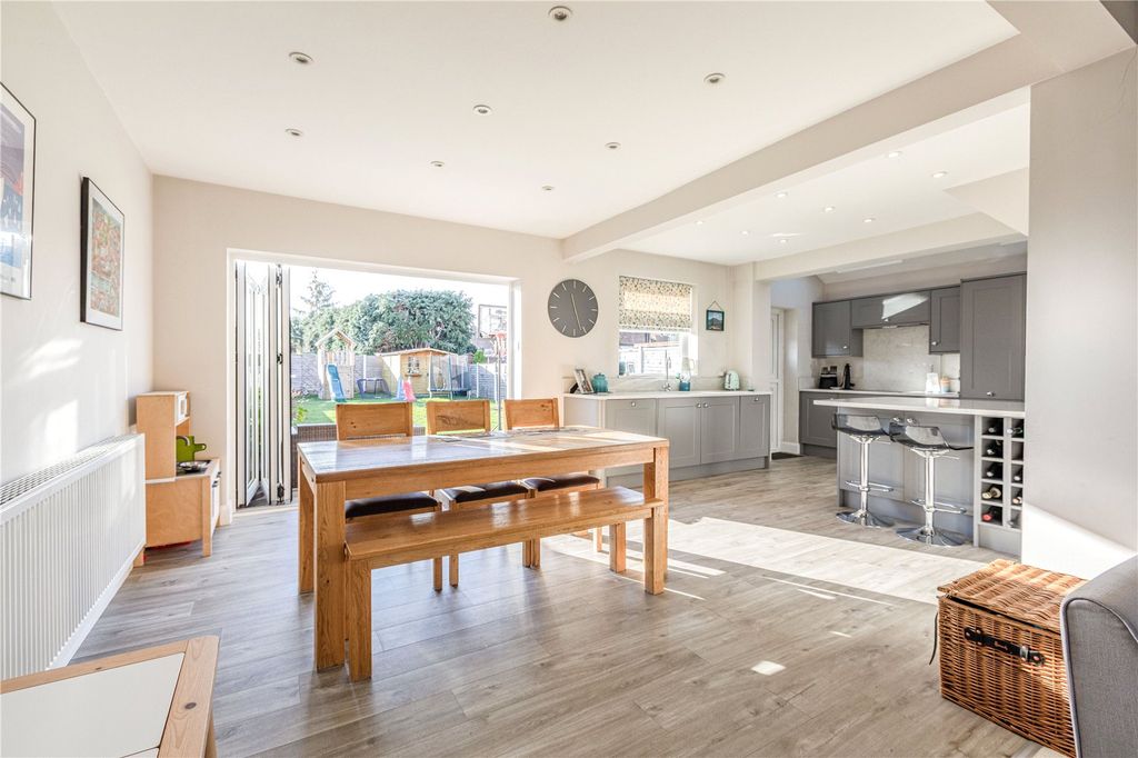 Property photo 2 of 19 Picture No. 29