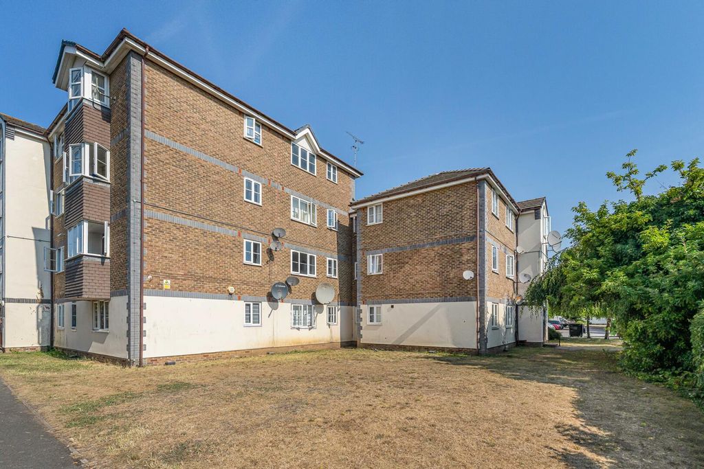 Property photo 2 of 14 Exterior