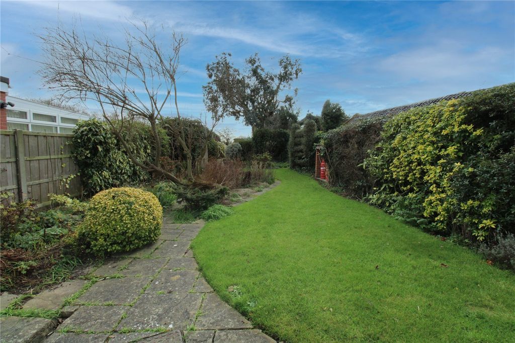 Property photo 3 of 19 Garden