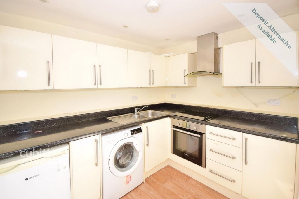 Property photo 2 of 9 Kitchen