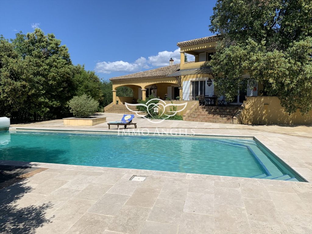 Property photo 1 of 9 Provencal Elegance Set In A 4,229 m² Natural Sanctuary
